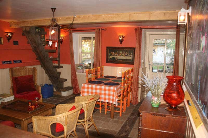 Accommodatie Hooi, klooster appartement op Domain du Cloitre Saint-Christophe Accommodatie Hooi, klooster appartement op Domain du Cloitre Saint-Christophe