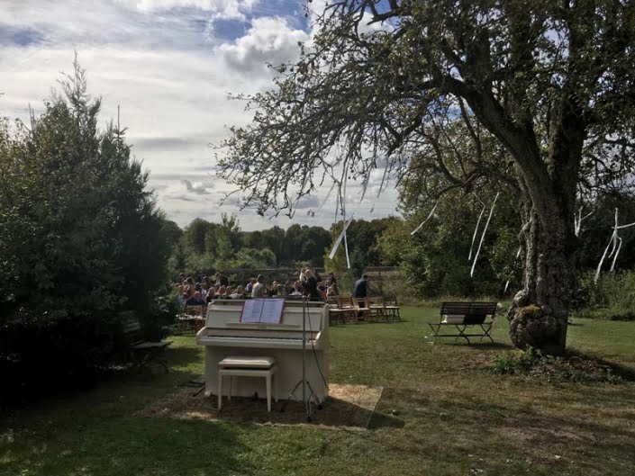 Bruiloft bij klooster Bruiloft bij klooster